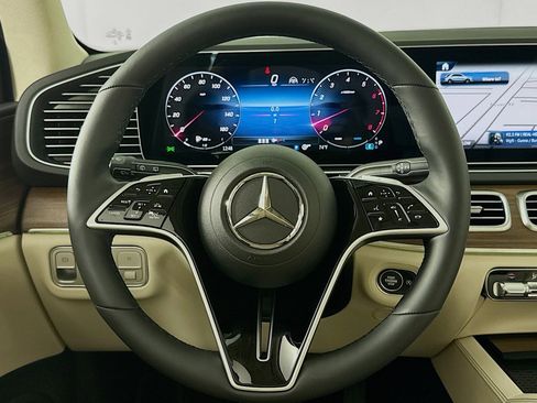 New 2026 Mercedes-Benz GLE 450 4MATIC image 17