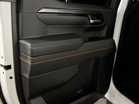 Used 2025 GMC Sierra 1500 AT4 image 26