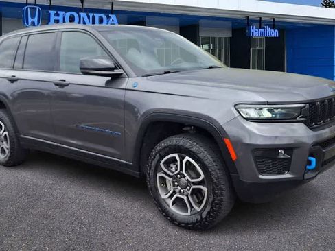 Used 2024 Jeep Grand Cherokee Trailhawk AWD/4WD image 2