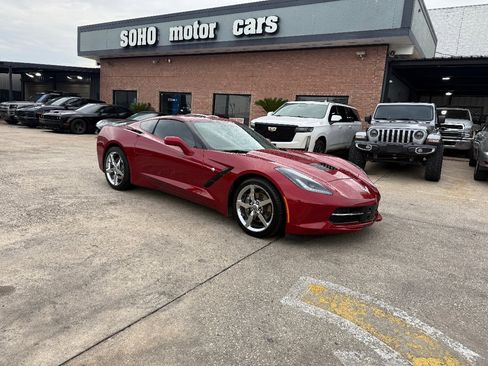 Used 2014 Chevrolet Corvette Stingray Coupe image 2