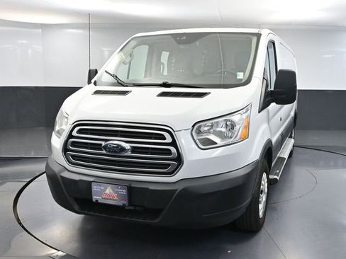 Used 2016 Ford Transit 250 130 Low Roof w/ Exterior Upgrade Package RWD image 11