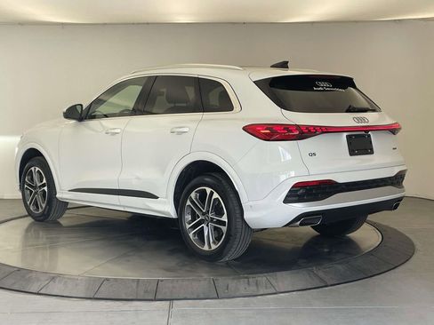 Certified 2025 Audi Q5 Premium w/ Convenience Package AWD/4WD image 3