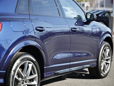 Certified 2025 Audi Q3 2.0T Premium w/ Convenience Package image 8