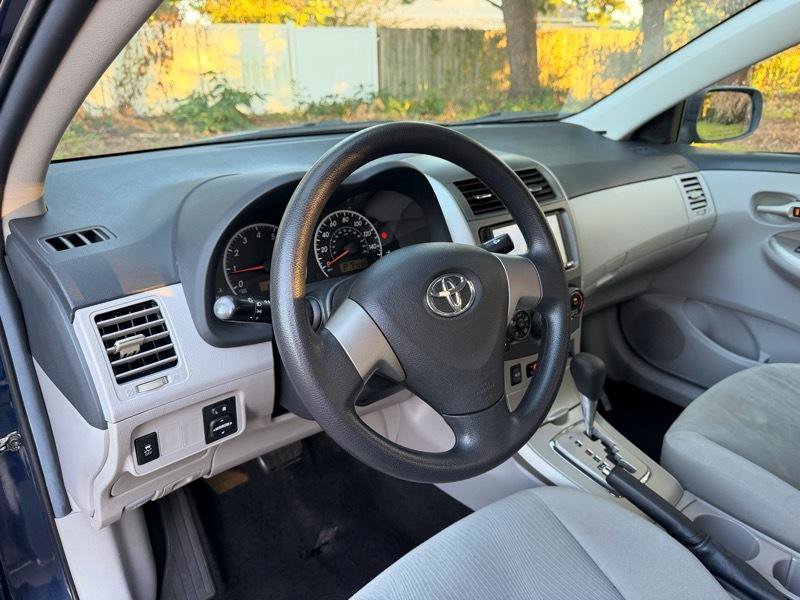 Used 2011 Toyota Corolla LE FWD image 11