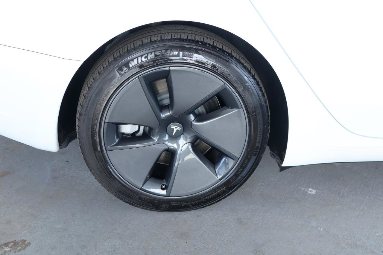 Used 2023 Tesla Model 3 Standard Range RWD image 5