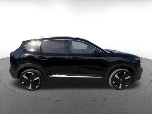 Used 2026 Nissan Kicks SR AWD/4WD image 16