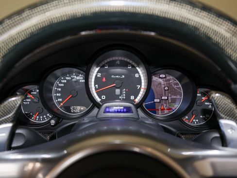 Used 2015 Porsche 911 Turbo S w/ High-end Infotainment Package AWD/4WD image 29