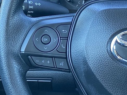 Certified 2025 Toyota Corolla LE image 17