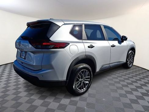 Used 2024 Nissan Rogue S FWD image 6