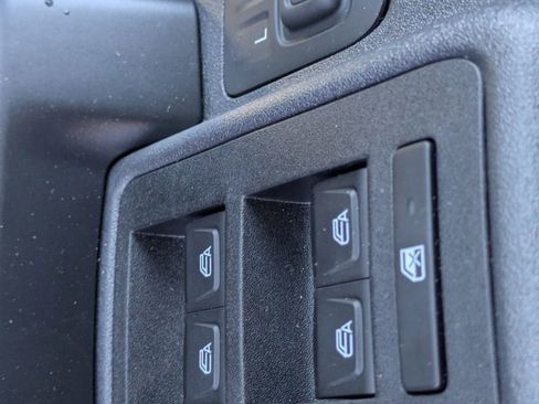 New 2025 Ford Bronco Badlands image 24