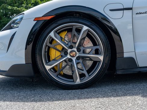 Used 2022 Porsche Taycan Turbo S AWD/4WD image 6
