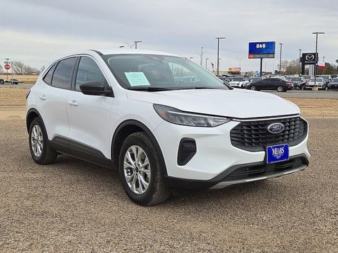 Used 2024 Ford Escape Active w/ Cold Weather Package image 7