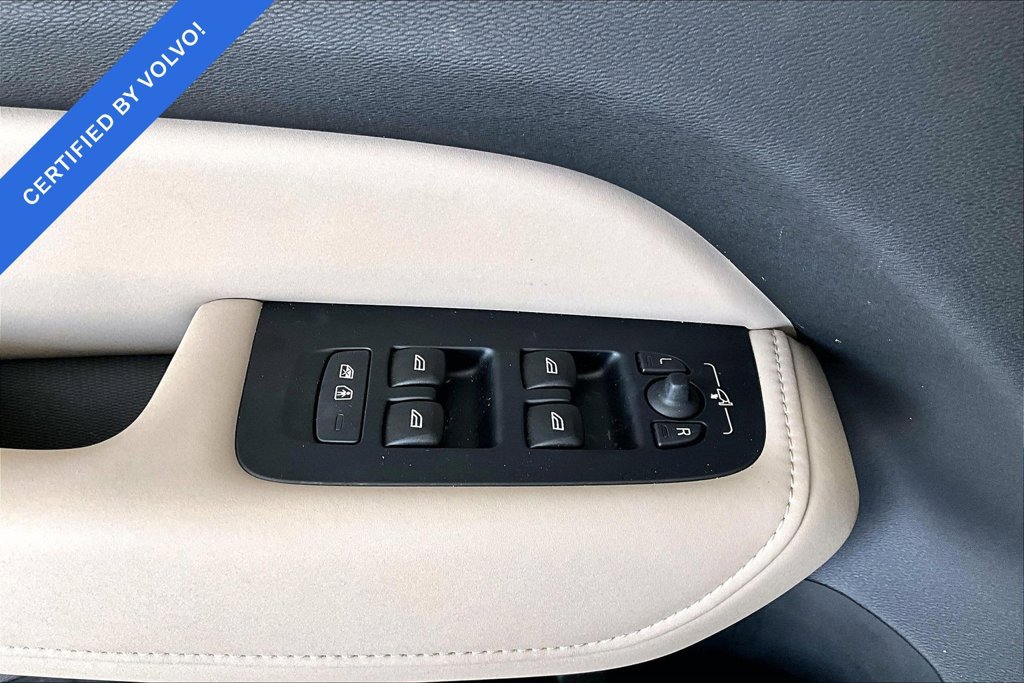 Used 2026 Volvo XC60 B5 Plus w/ Protection Package Premier AWD/4WD image 31
