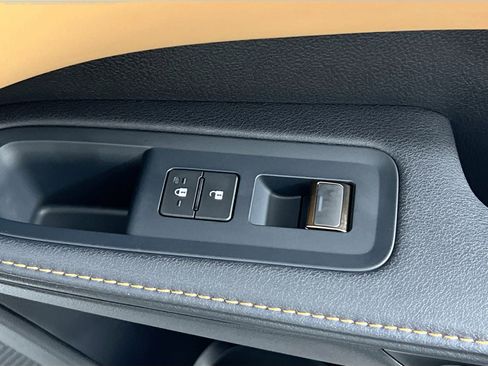 Used 2026 Lexus RX 350h w/ Convenience Package image 32