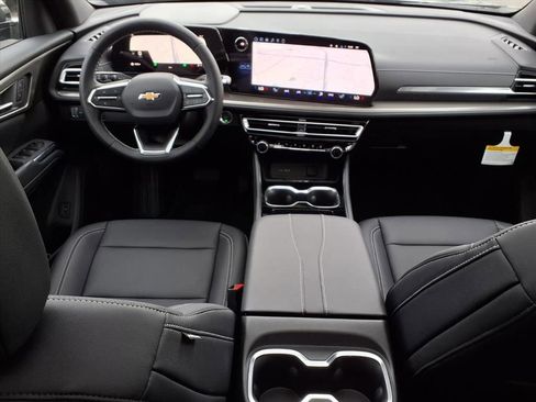 New 2026 Chevrolet Traverse LT w/ Sun and Wheel Package image 7