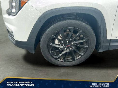 Used 2023 GMC Terrain SLE w/ Driver Convenience Package FWD image 10