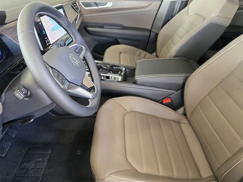 New 2026 Volkswagen Atlas SEL image 9