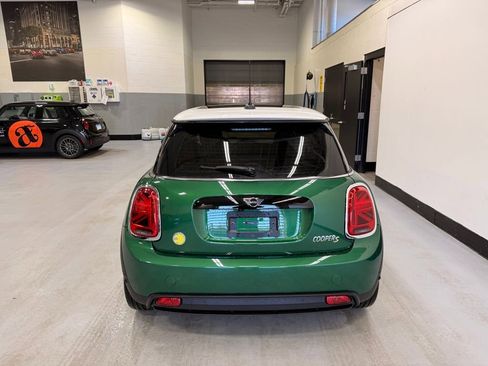 Certified 2024 MINI Cooper SE image 4