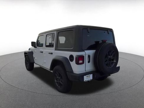 Used 2025 Jeep Wrangler Sport S image 11