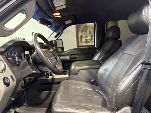 Used 2014 Ford F250 Lariat w/ Lariat Interior Package image 16