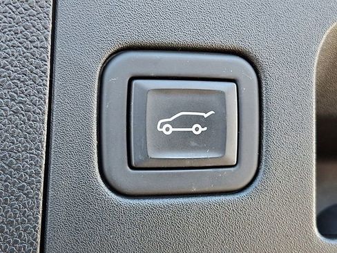 Used 2024 Cadillac XT4 Premium Luxury image 25