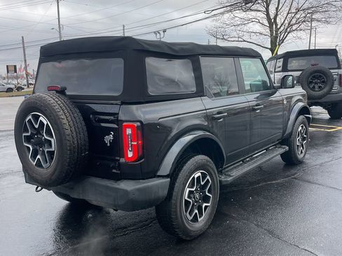 Used 2023 Ford Bronco Outer Banks image 5
