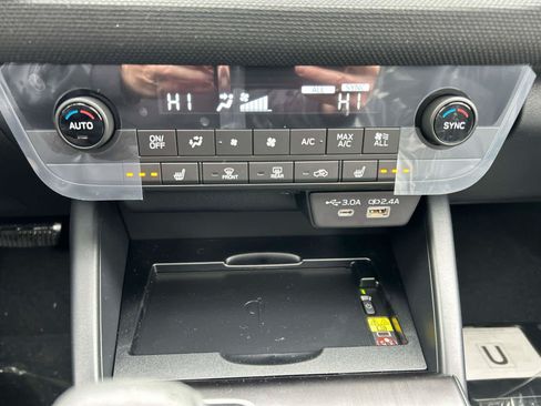 New 2026 Subaru Outback Limited AWD/4WD image 14