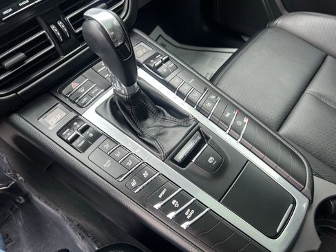 Used 2021 Porsche Macan S AWD/4WD image 34