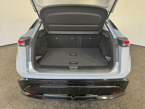 Used 2024 Nissan Ariya AWD image 7