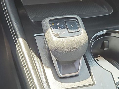 Used 2023 Nissan Rogue SL w/ SL Premium Package FWD image 16
