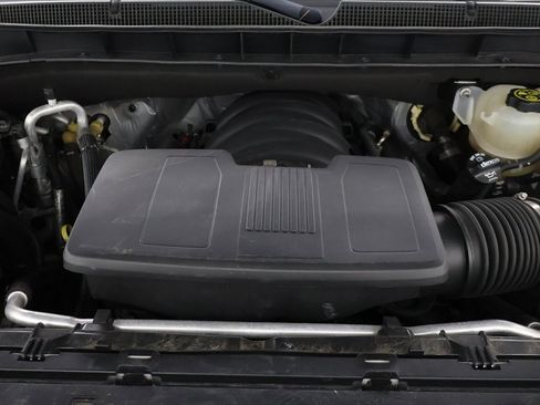 Used 2021 Chevrolet Suburban Z71 w/ Z71 Off-Road Package image 22