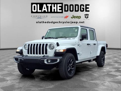 Used 2023 Jeep Gladiator Sport image 1
