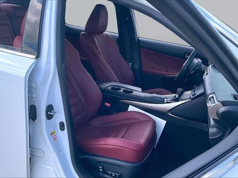 Used 2016 Lexus IS 200t w/ F Sport Package RWD image 8