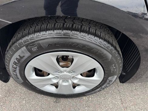 Used 2018 Kia Forte LX image 24