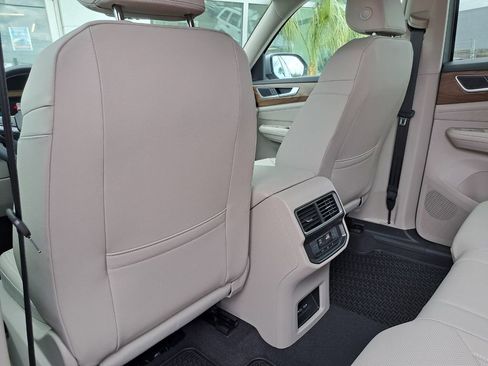 New 2026 Volkswagen Atlas SE FWD image 23
