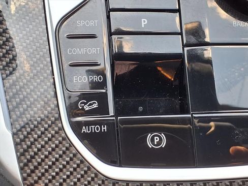 Used 2024 BMW X5 M60i w/ Climate Comfort Package image 7