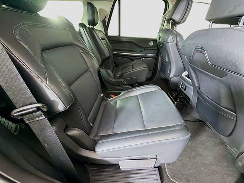 Used 2025 Lincoln Navigator Reserve AWD/4WD image 30