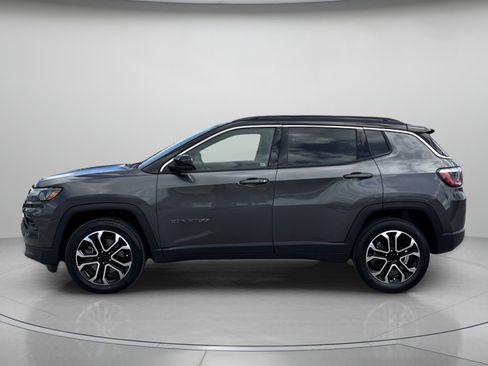 Used 2023 Jeep Compass Limited AWD/4WD image 5