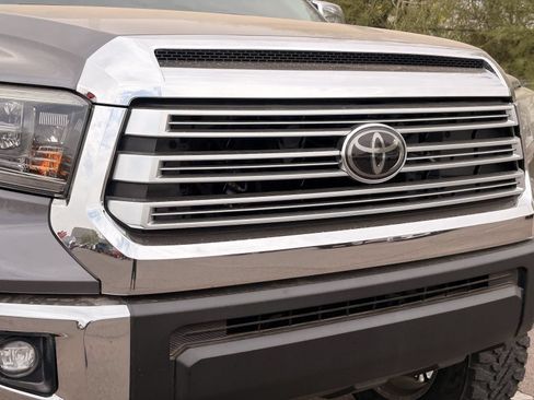 Used 2018 Toyota Tundra Limited w/ Limited Premium Package AWD/4WD image 4