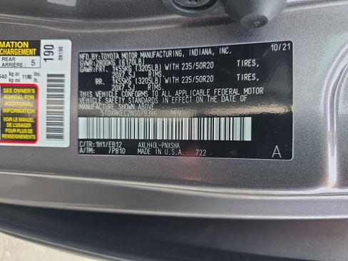 Used 2022 Toyota Sienna XSE image 36