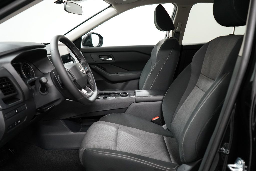 Used 2026 Nissan Rogue SV w/ Cold Weather Package AWD/4WD image 14