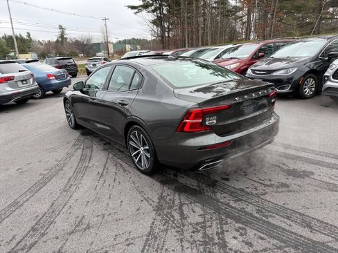 Used 2022 Volvo S60 B5 Momentum AWD/4WD image 6