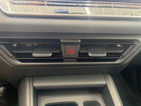 New 2026 Volkswagen Tiguan SE AWD/4WD image 26