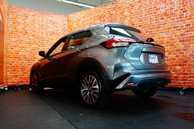 Certified 2024 Nissan Kicks SV FWD image 8