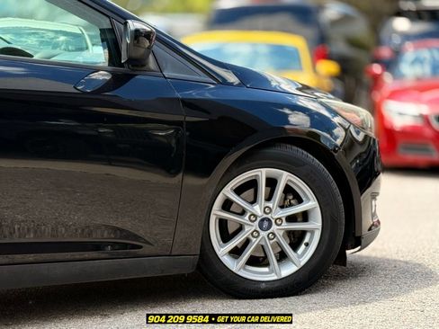 Used 2018 Ford Focus SE FWD image 8