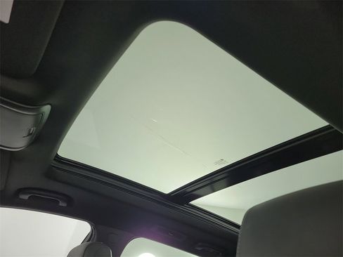 Certified 2024 Cadillac XT6 Luxury image 18