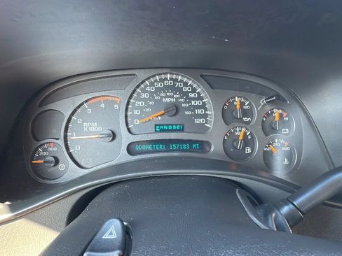 Used 2005 GMC Sierra 2500 SLE w/ Heavy-Duty Power Package AWD/4WD image 12