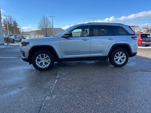 Certified 2023 Jeep Grand Cherokee Limited image 25