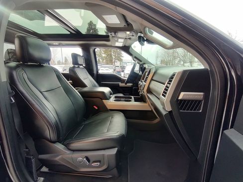 Used 2017 Ford F250 Lariat w/ Lariat Ultimate Package image 26