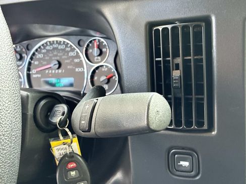 Used 2025 Chevrolet Express 3500 LT w/ LT Preferred Equipment Group RWD image 34